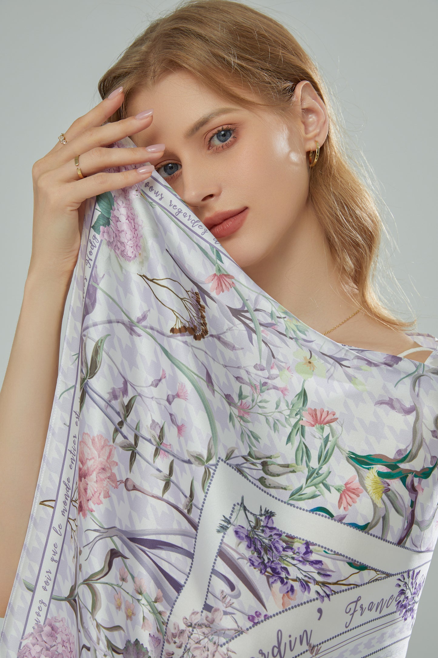 "Secret Violet Garden" The Key To The Garden Silky Scarf (90cm)